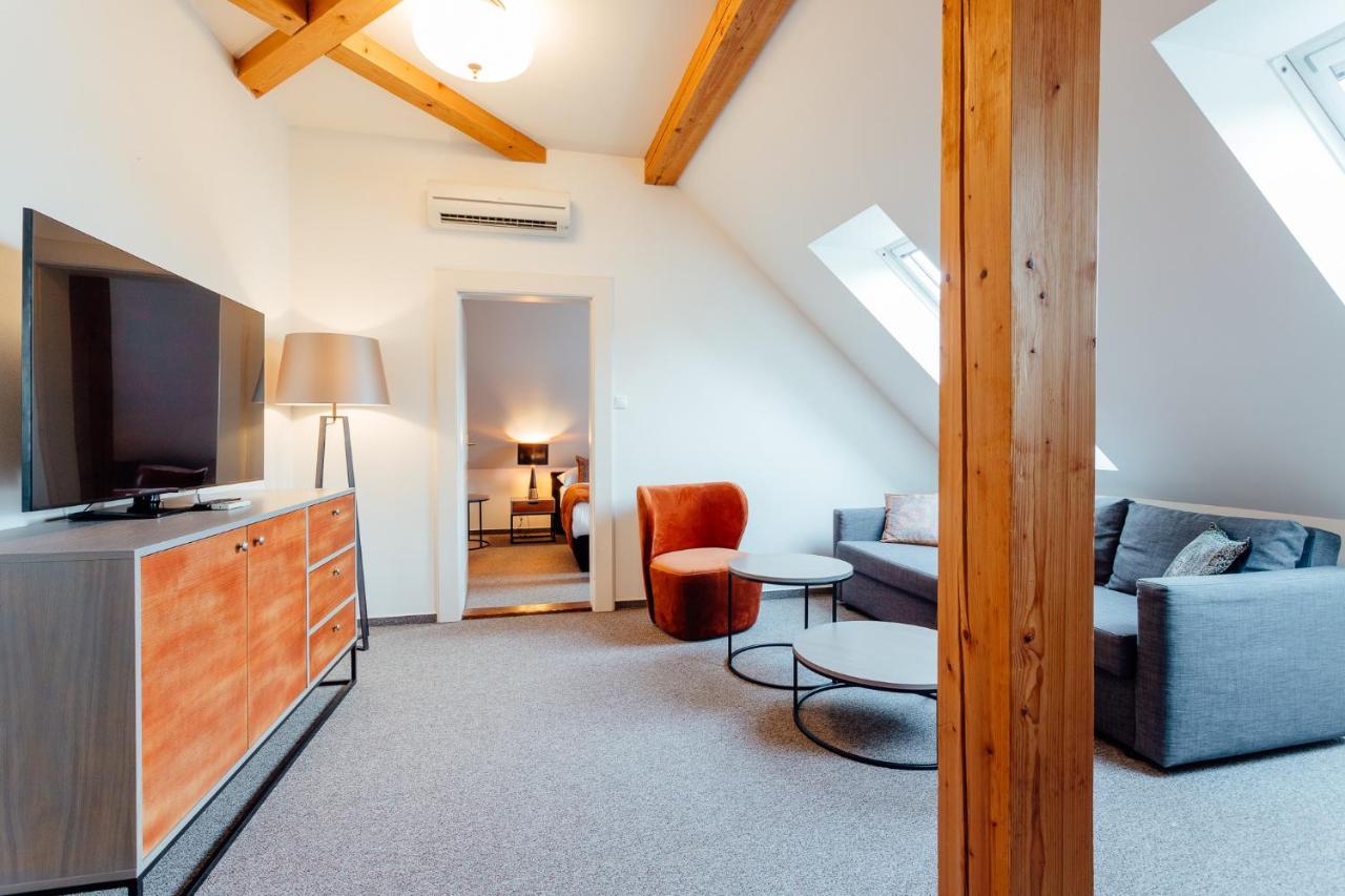 Hotel Glaus Banská Štiavnica Exteriör bild