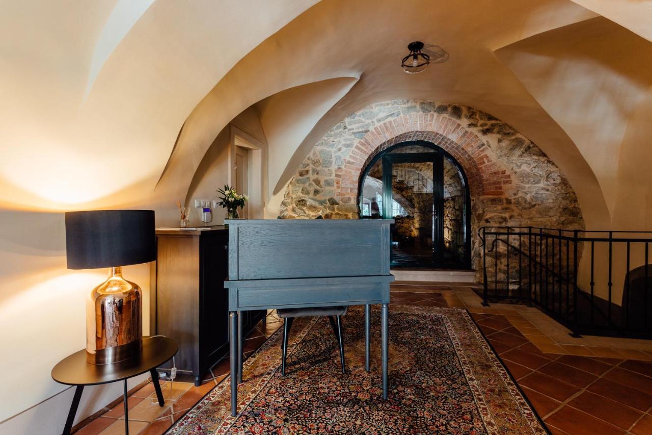 Hotel Glaus Banská Štiavnica Exteriör bild