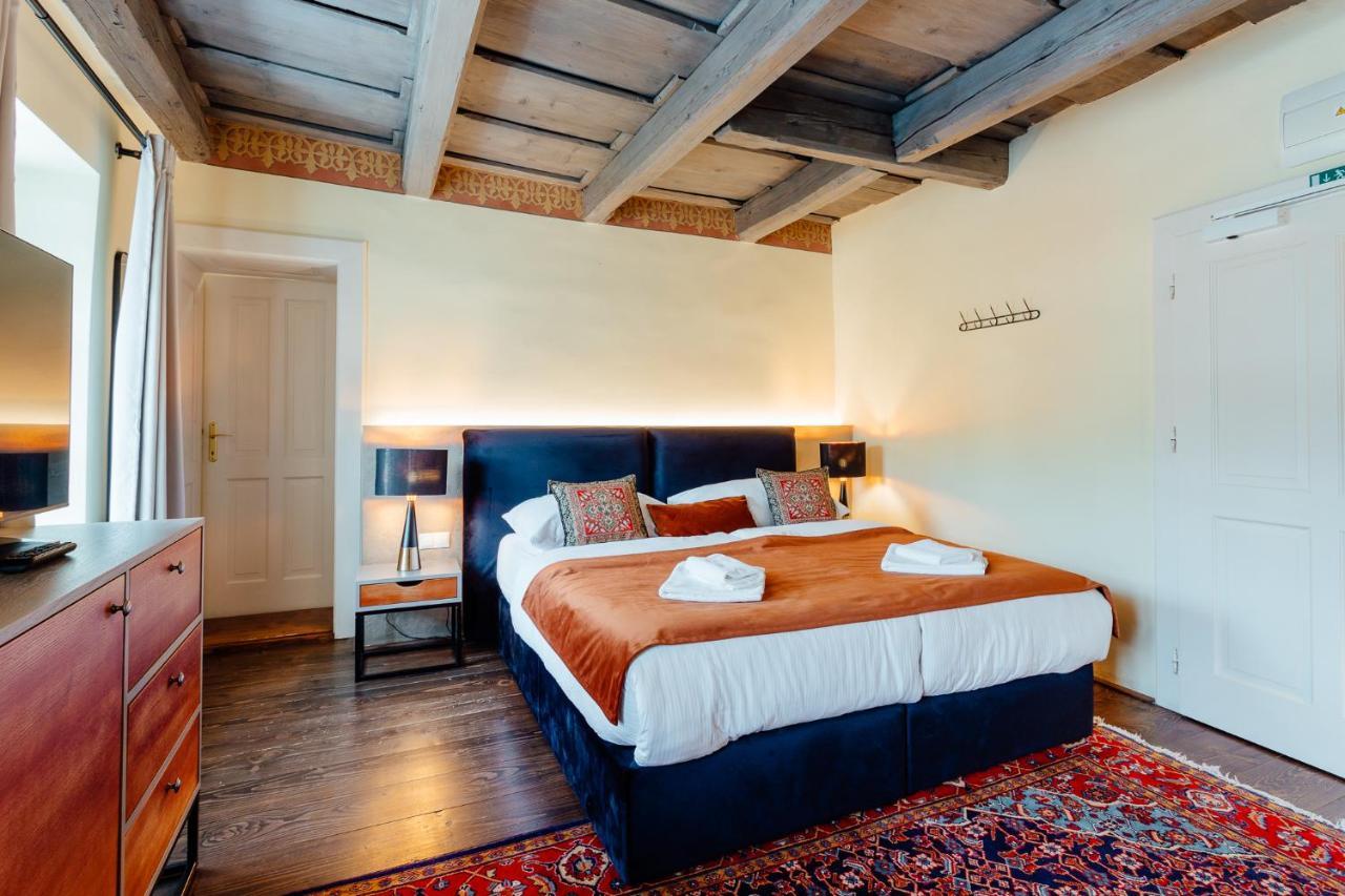 Hotel Glaus Banská Štiavnica Exteriör bild