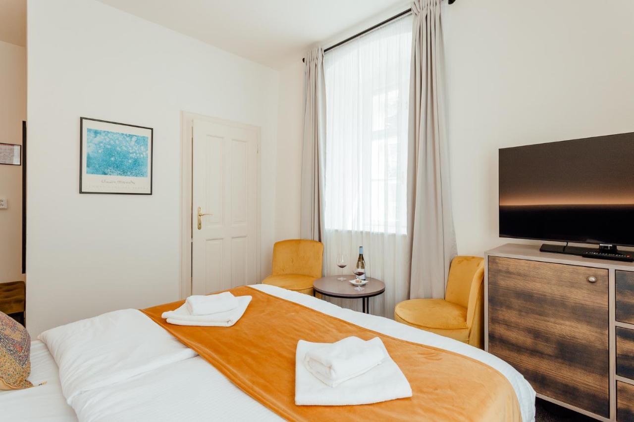 Hotel Glaus Banská Štiavnica Exteriör bild